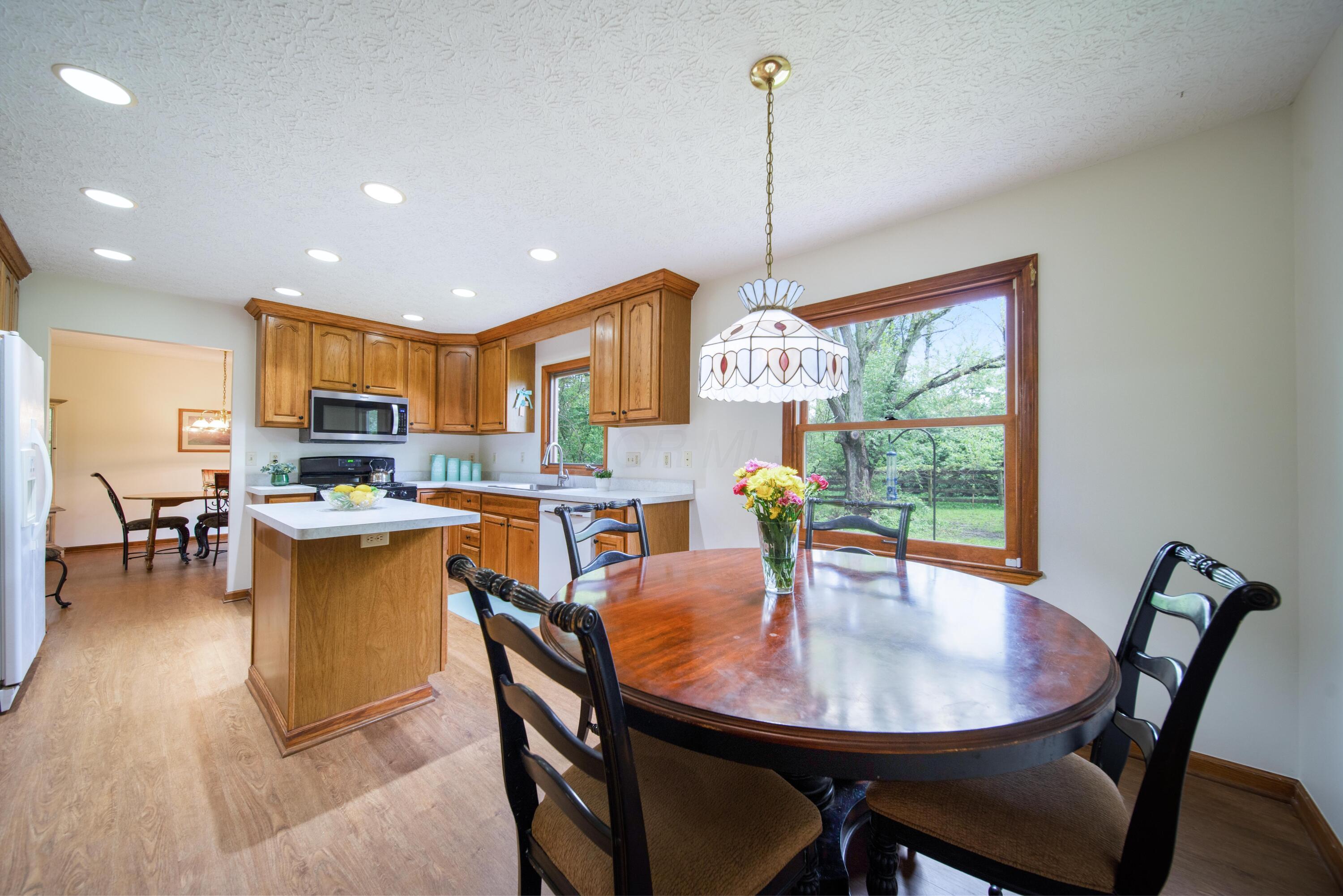 3210 Buttermilk Hill Road, Radnor, Ohio image 21