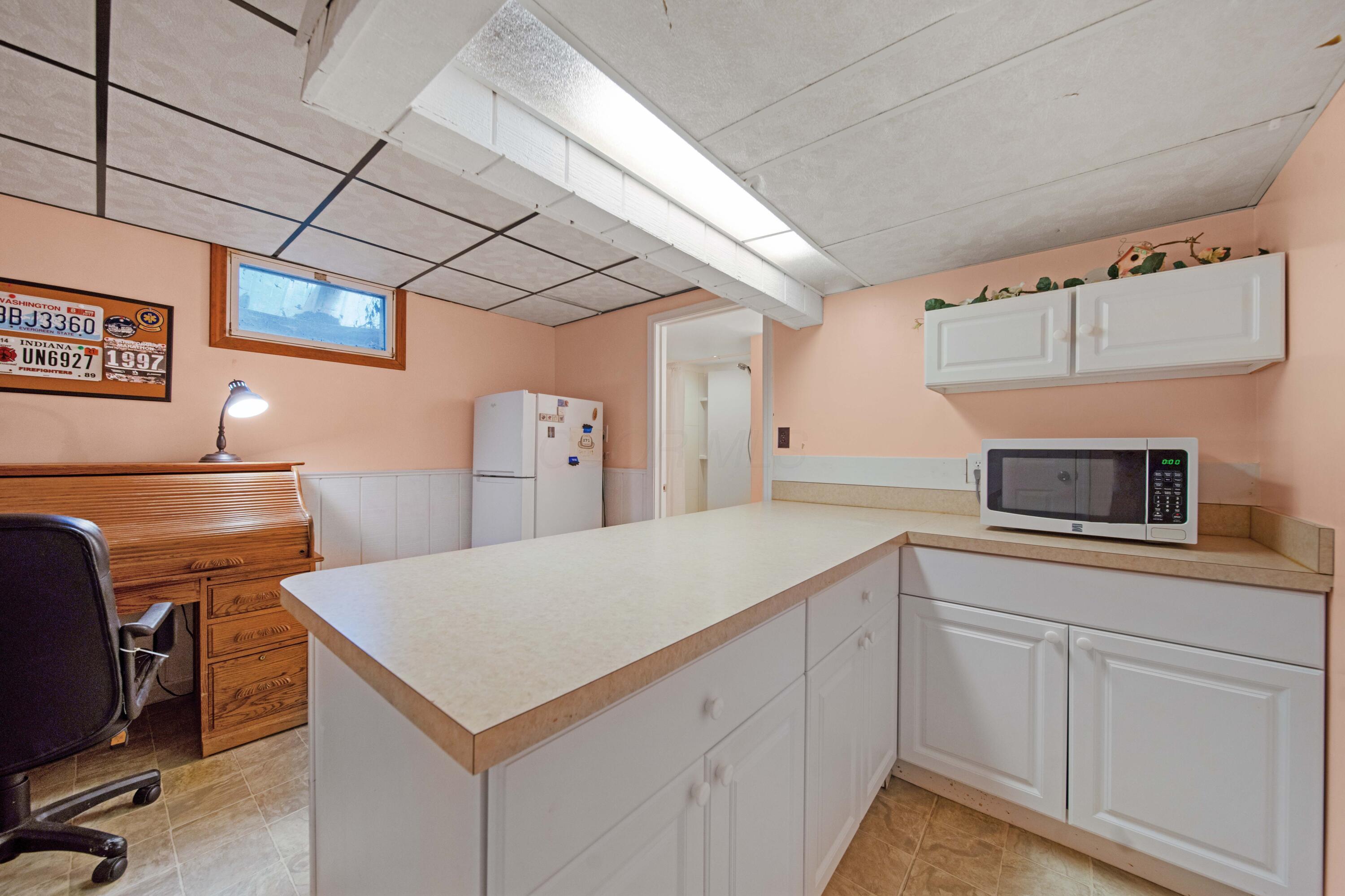 3210 Buttermilk Hill Road, Radnor, Ohio image 45
