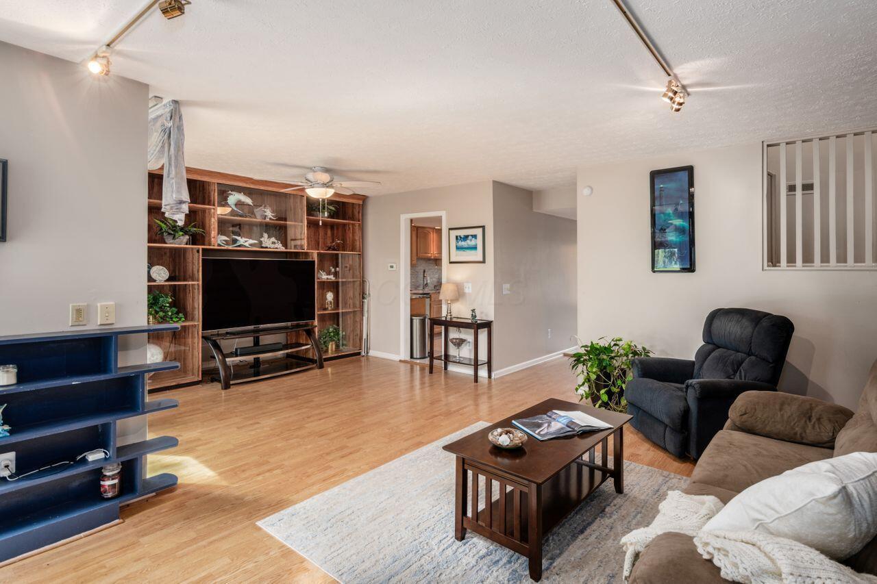 4917 Whistlewood Lane #5, Westerville, Ohio image 16