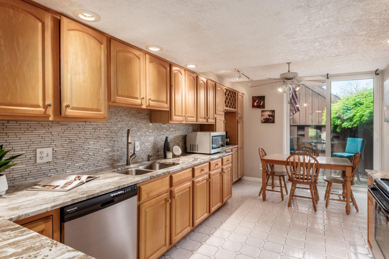 4917 Whistlewood Lane #5, Westerville, Ohio image 4