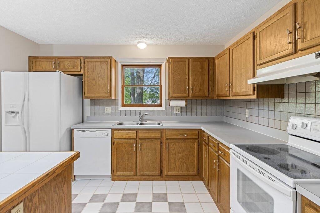 Columbus, Ohio 43230, United States, 4 Bedrooms Bedrooms, ,3 BathroomsBathrooms,Residential,Contingent,125075