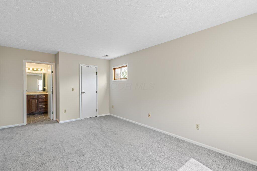 Columbus, Ohio 43230, United States, 4 Bedrooms Bedrooms, ,3 BathroomsBathrooms,Residential,Contingent,125075