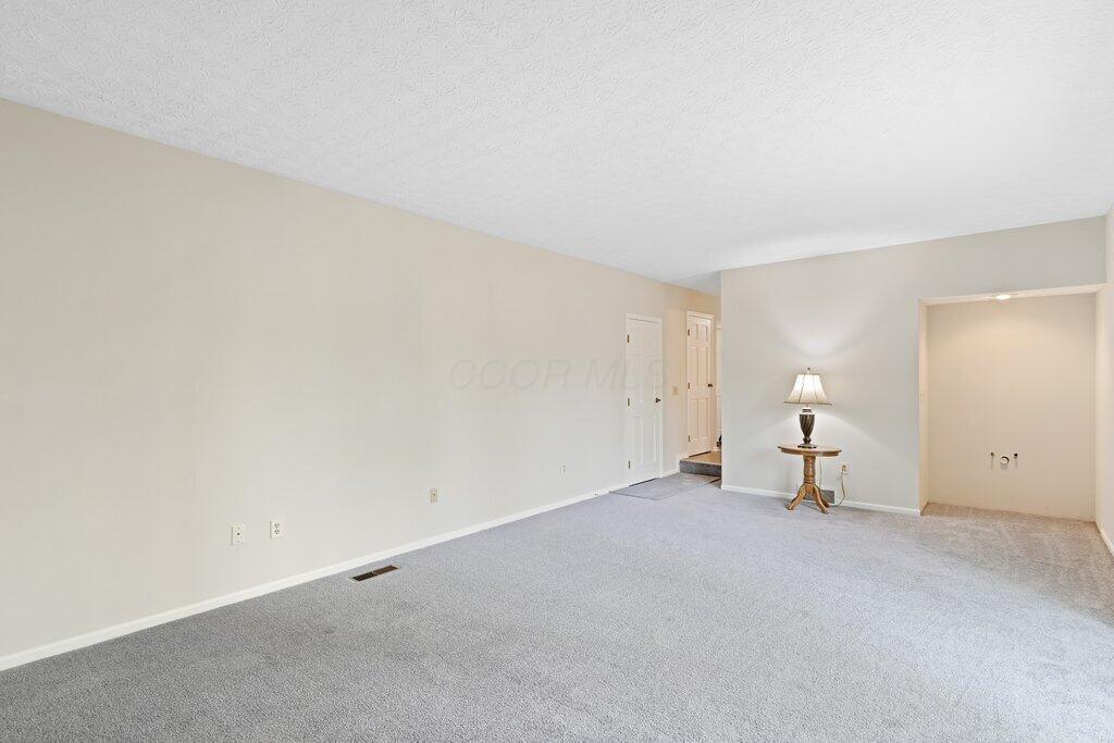 Columbus, Ohio 43230, United States, 4 Bedrooms Bedrooms, ,3 BathroomsBathrooms,Residential,Contingent,125075