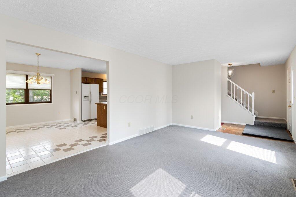 Columbus, Ohio 43230, United States, 4 Bedrooms Bedrooms, ,3 BathroomsBathrooms,Residential,Contingent,125075