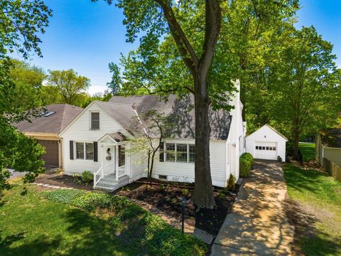 Photo of 99 Indian Springs Drive, Columbus, OH 43214 (MLS # 226016453)