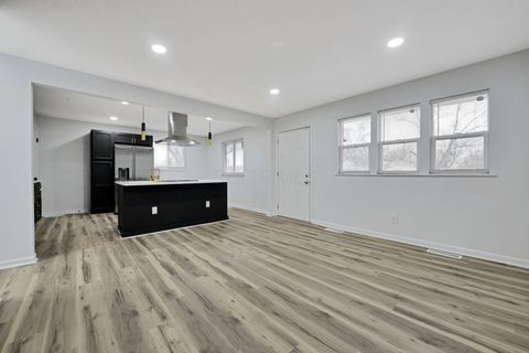 Tiny photo for 1684 E Blake Avenue, Columbus, OH 43219 (MLS # 226002393)