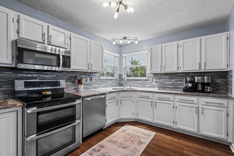 Tiny photo for 2424 Mills Fall Drive, Hilliard, OH 43026 (MLS # 225044447)