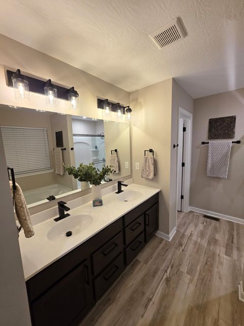 Tiny photo for 4878 Amber Crossing Drive, Columbus, OH 43232 (MLS # 226000909)