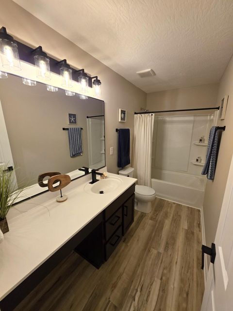 Tiny photo for 4878 Amber Crossing Drive, Columbus, OH 43232 (MLS # 226000909)