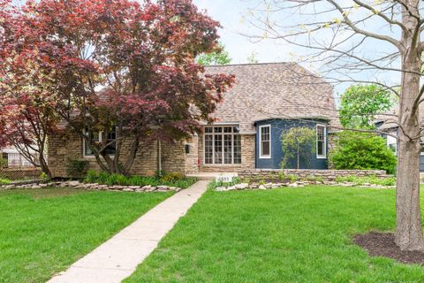 Photo of 4381 Ingham Avenue, Columbus, OH 43214 (MLS # 226013662)