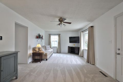 Photo of 4787 Hillcrest Street S, Hilliard, OH 43026 (MLS # 225036464)