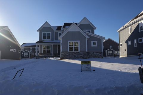 Photo of 306 Reign Way, Pataskala, OH 43062 (MLS # 225042920)