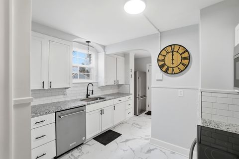 Tiny photo for 642 S Roys Avenue, Columbus, OH 43204 (MLS # 226000757)