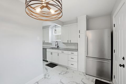 Tiny photo for 642 S Roys Avenue, Columbus, OH 43204 (MLS # 226000757)