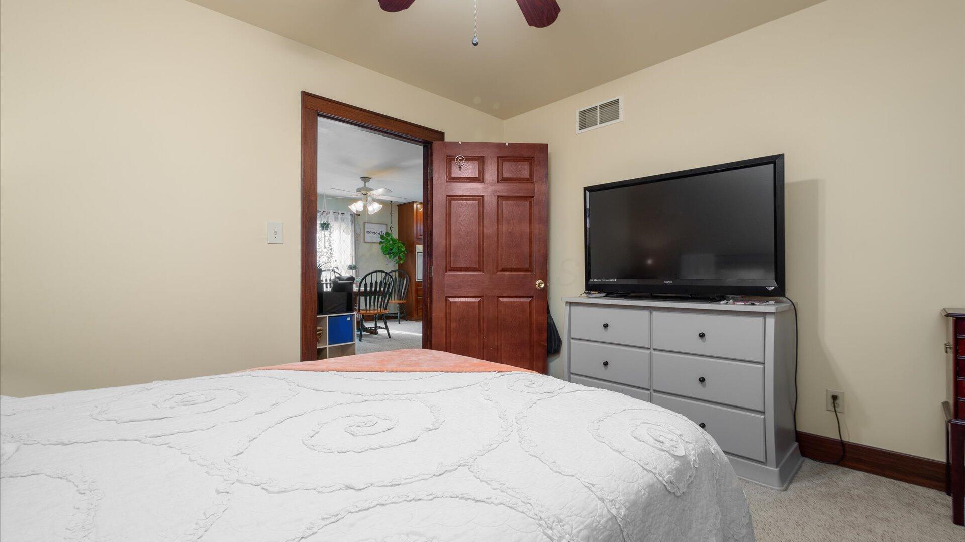 2595 Canal Drive, Millersport, Ohio image 32