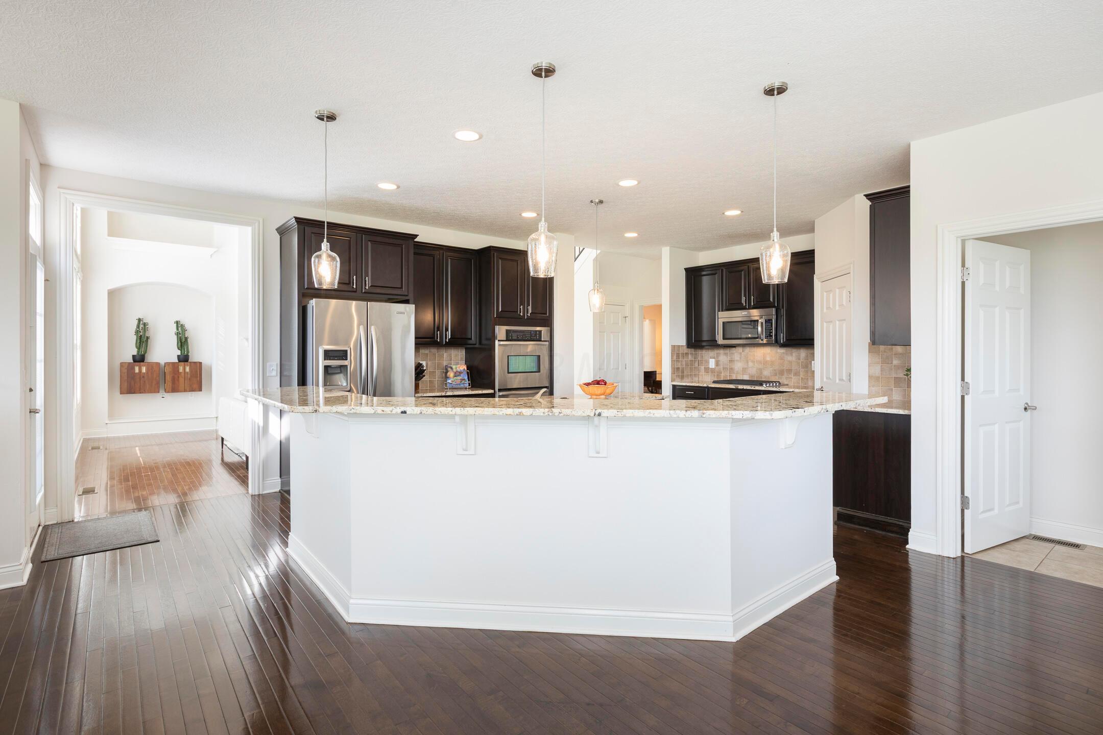 7595 Skarlocken Green, New Albany, Ohio image 23