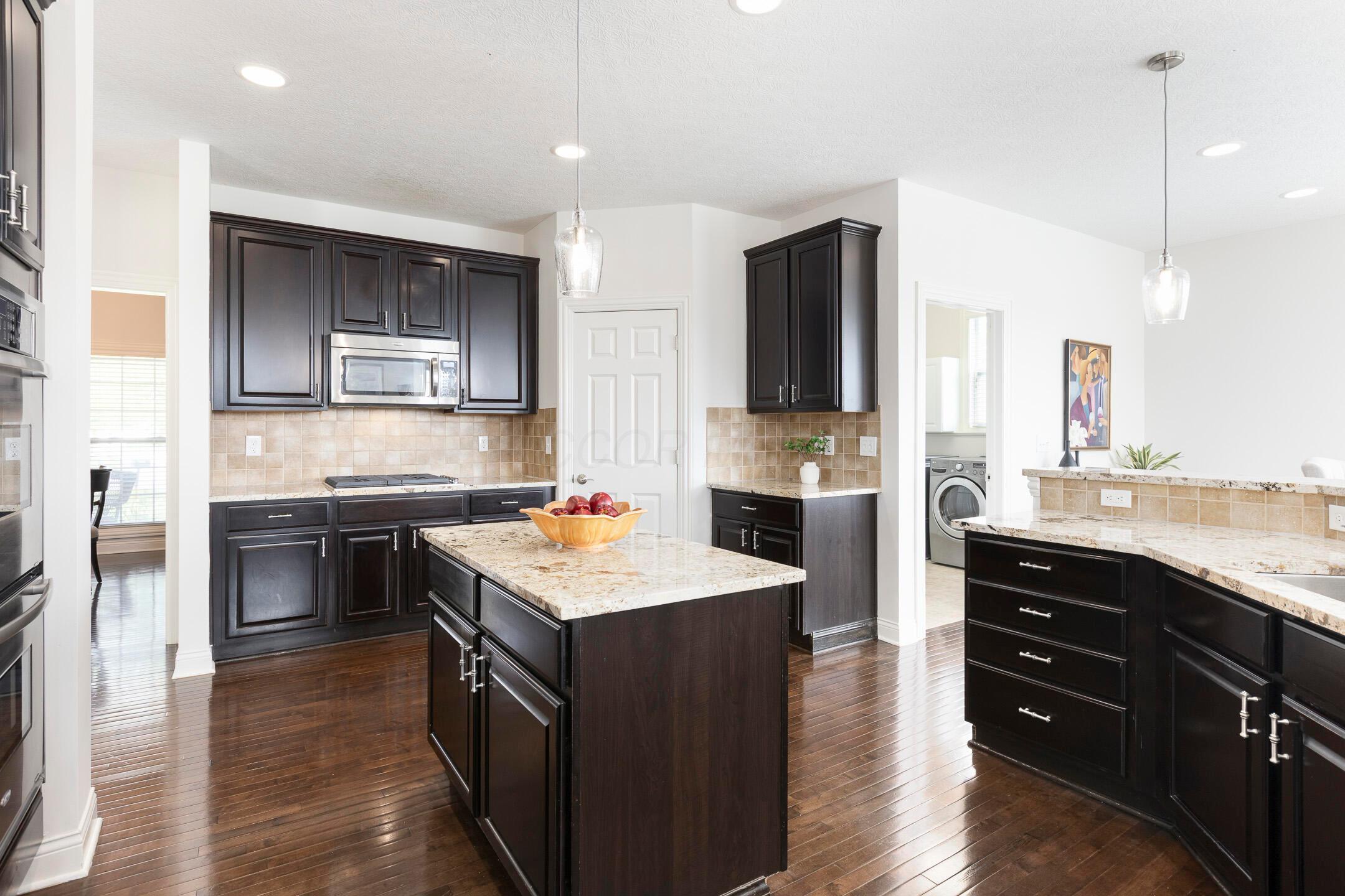 7595 Skarlocken Green, New Albany, Ohio image 19