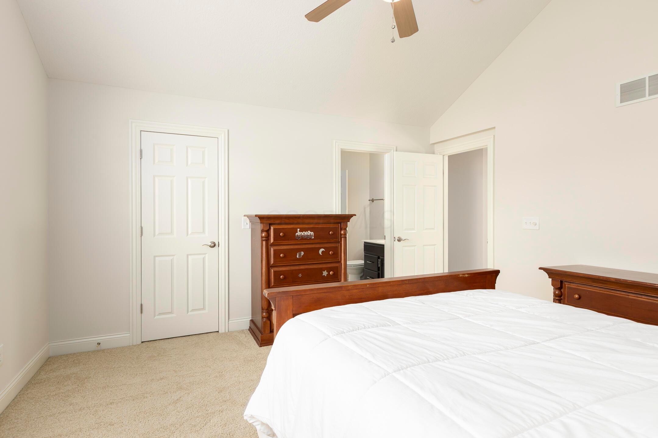 7595 Skarlocken Green, New Albany, Ohio image 39