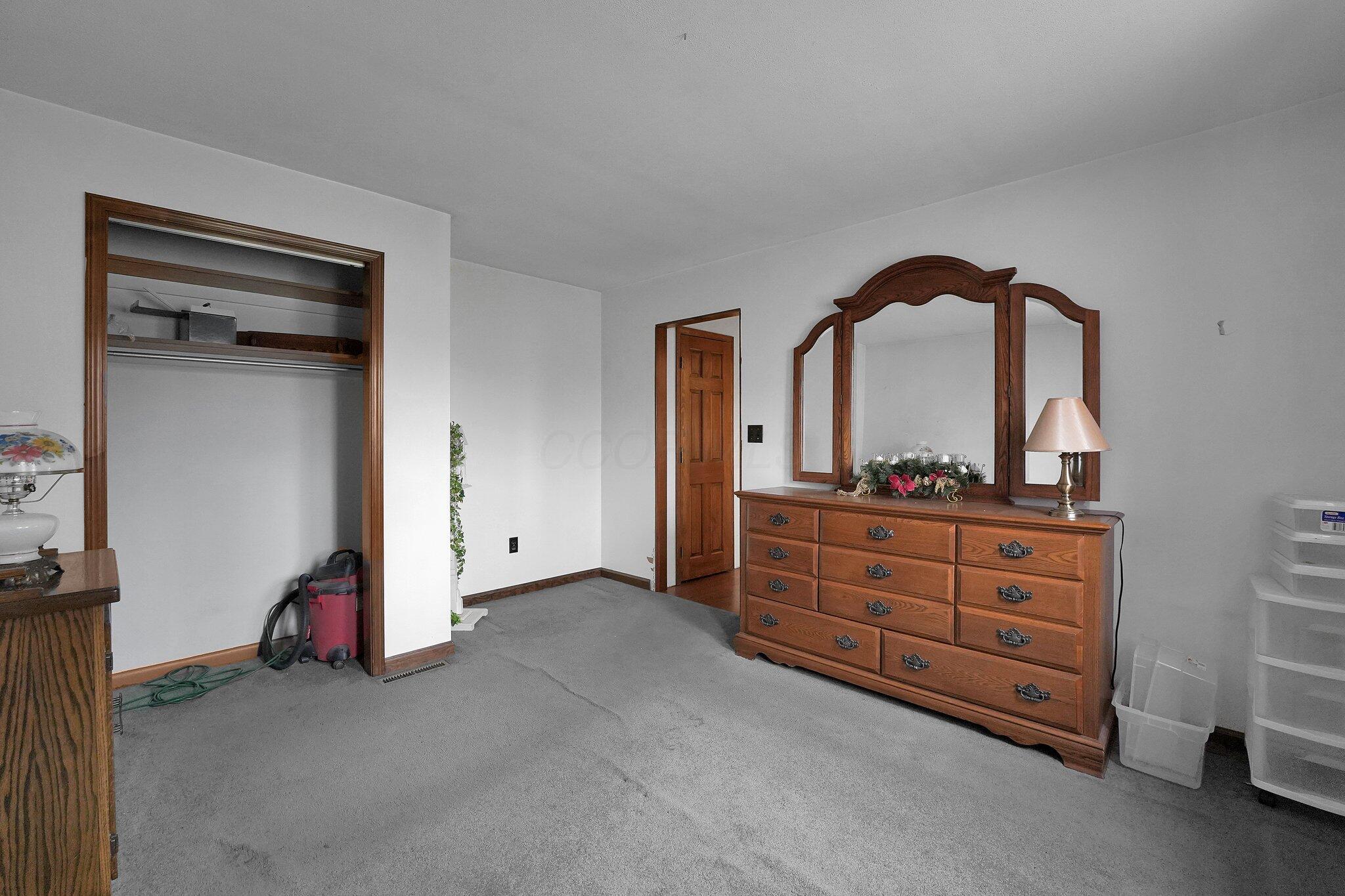 17284 Little Walnut Road, Circleville, Ohio image 15