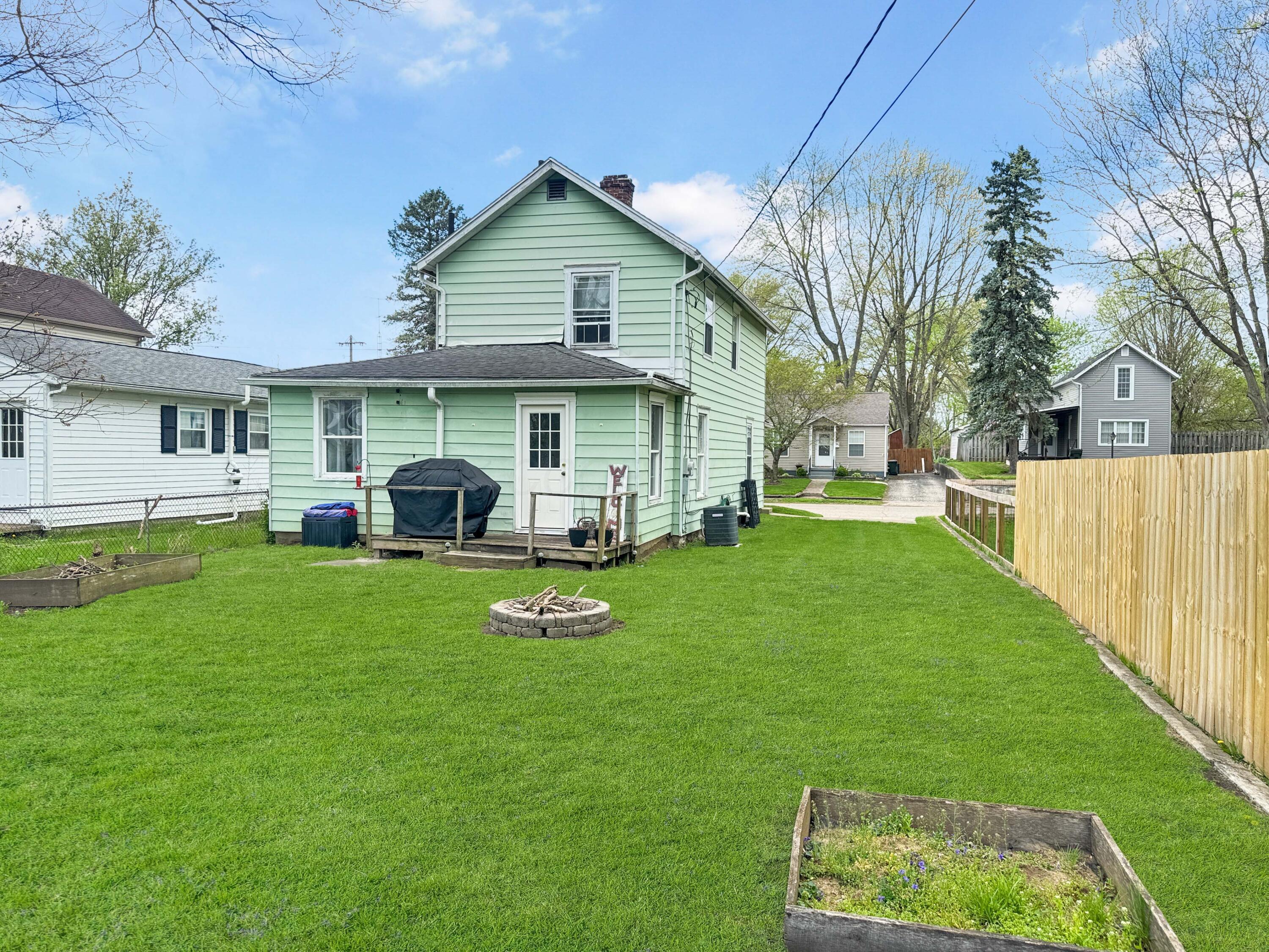 711 N Russell Street