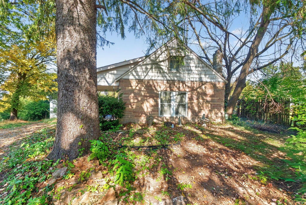 Photo of 1936 Lehner Road, Columbus, OH 43224 (MLS # 226040498)