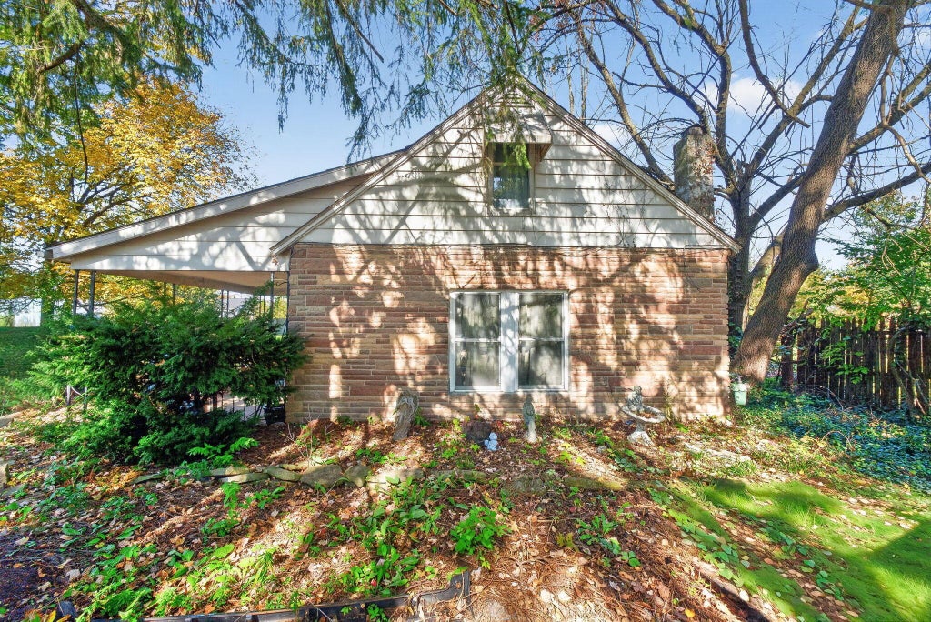 Photo of 1936 Lehner Road, Columbus, OH 43224 (MLS # 226040498)