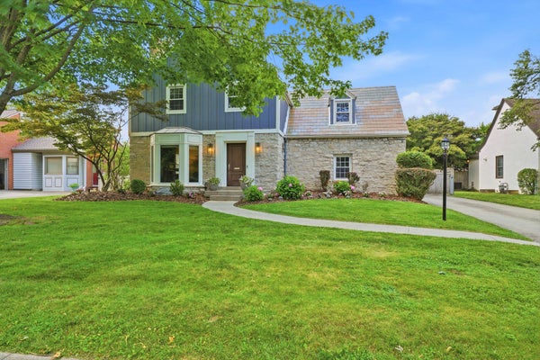 2724 SHERWOOD RD, COLUMBUS, OH 43209 - Image 7e7d2e0a3f0712ade938b91ff4b8d8ac/2099617335