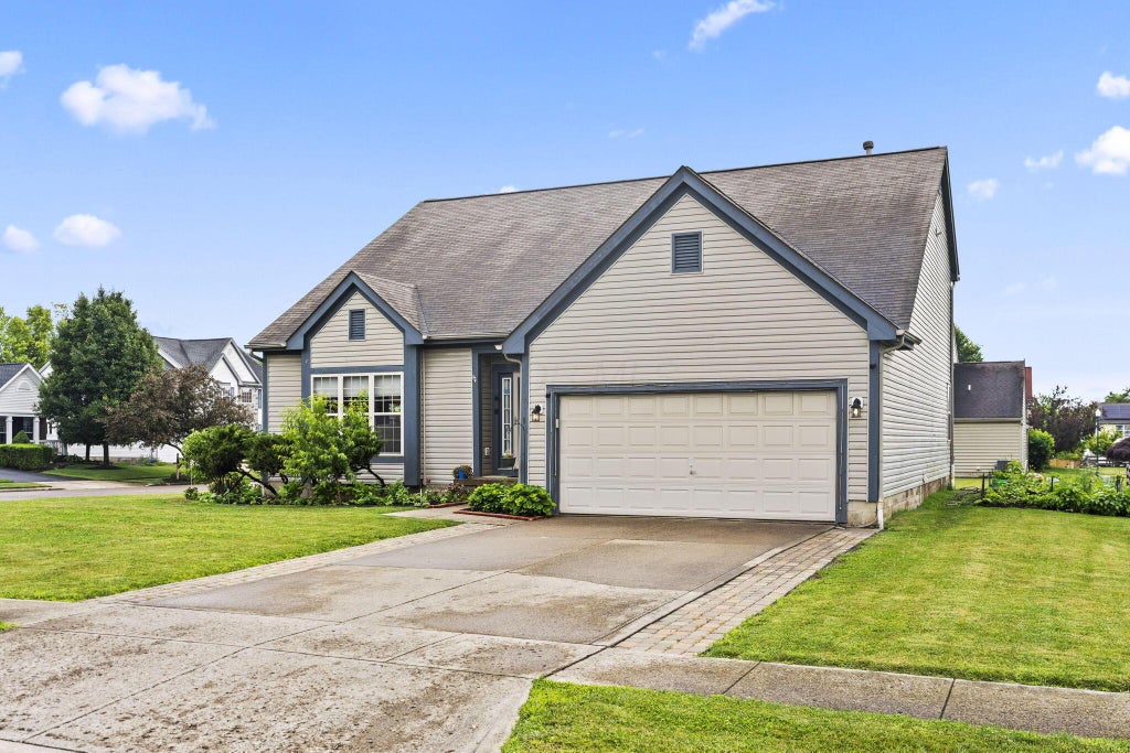 Photo of 7987 Ambrose Bend Bend, Reynoldsburg, OH 43068 (MLS # 226022877)