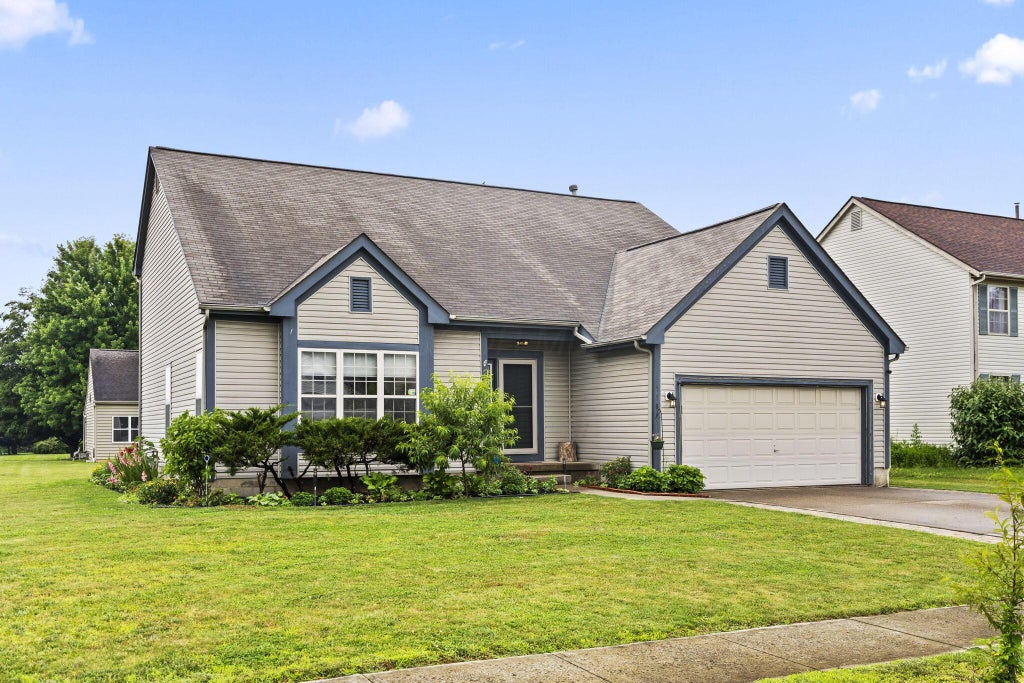 Photo of 7987 Ambrose Bend Bend, Reynoldsburg, OH 43068 (MLS # 226022877)