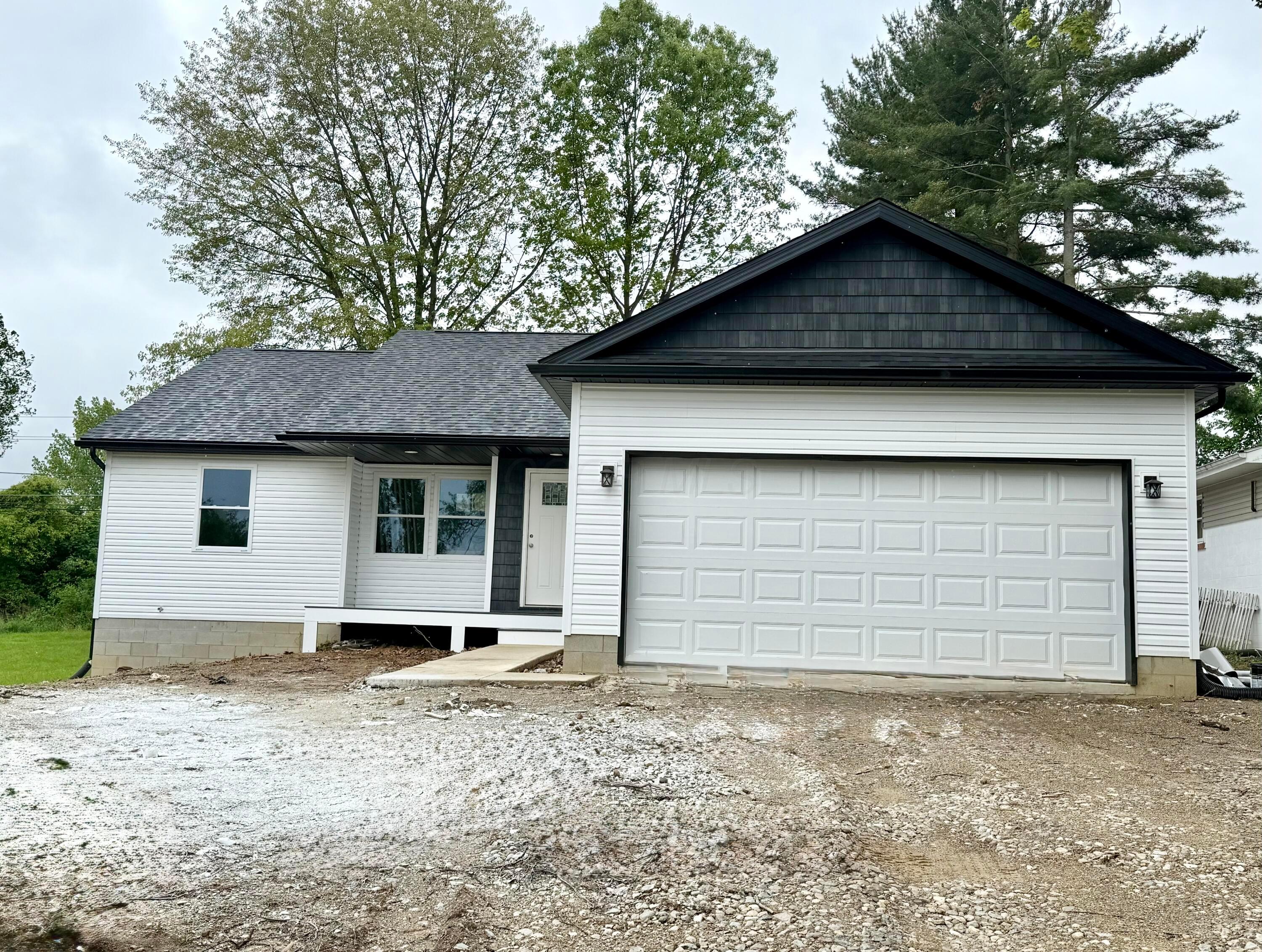 129 Hasbrouck Circle, Howard, Ohio image 3