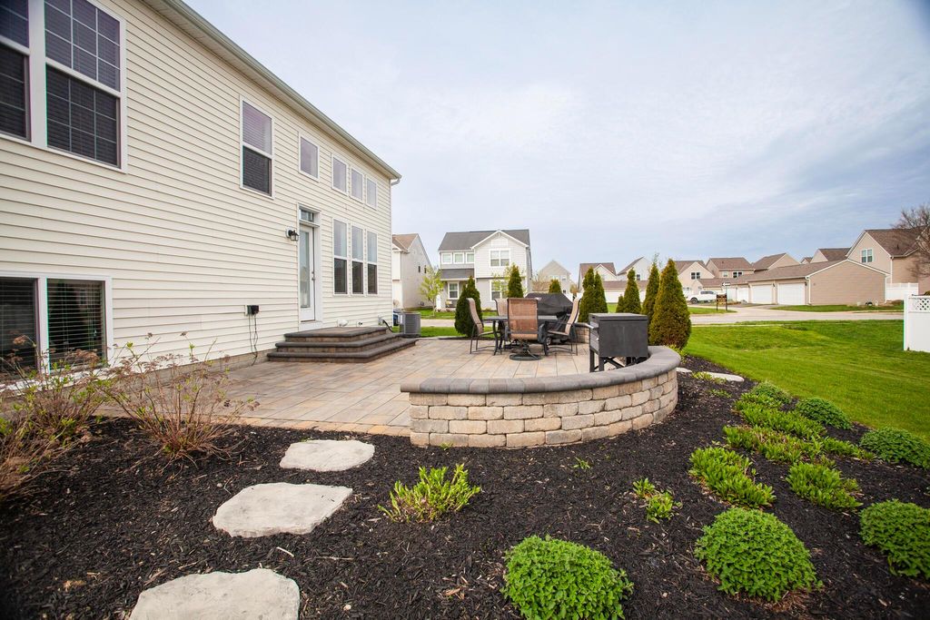 Photo of 5774 Bowery Brook Way, Dublin, OH 43016 (MLS # 226011670)