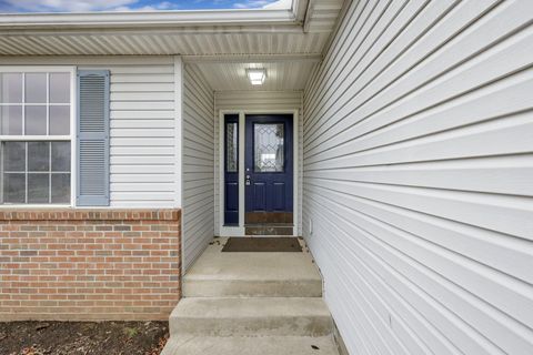 Tiny photo for 453 Bren Drive, Lancaster, OH 43130 (MLS # 226000739)