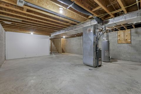 Tiny photo for 453 Bren Drive, Lancaster, OH 43130 (MLS # 226000739)