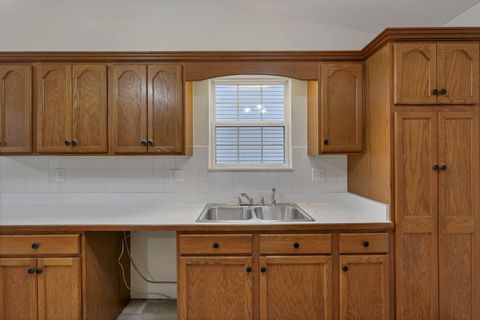 Tiny photo for 453 Bren Drive, Lancaster, OH 43130 (MLS # 226000739)