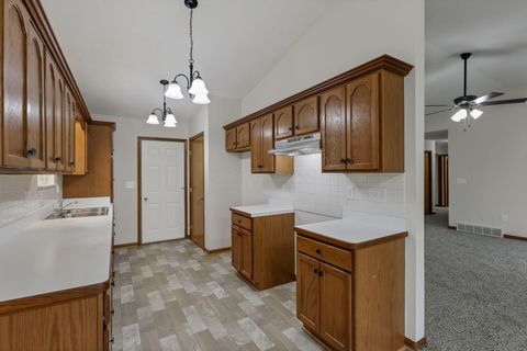 Tiny photo for 453 Bren Drive, Lancaster, OH 43130 (MLS # 226000739)