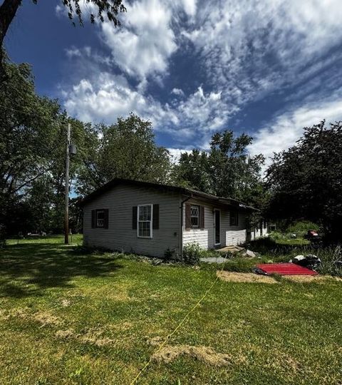 Photo of 986 Thornwood Drive SW, Heath, OH 43056 (MLS # 226018199)