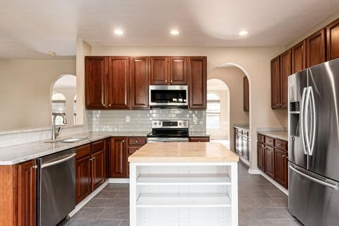 Tiny photo for 7033 Steeplebush Avenue, Westerville, OH 43082 (MLS # 225040970)