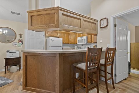 Tiny photo for 248 Pioneer Circle, Pickerington, OH 43147 (MLS # 225041993)