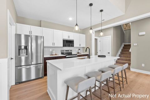 Tiny photo for 6789 Rolfe Avenue 11 #11, New Albany, OH 43054 (MLS # 226007601)