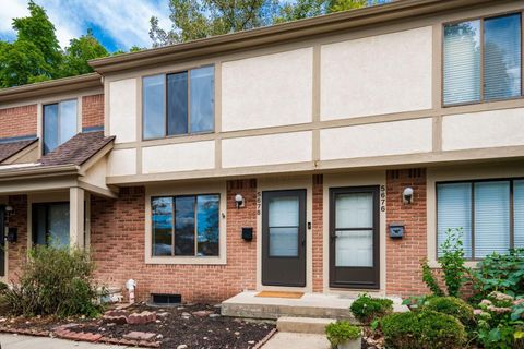 Photo of 5678 Great Hall Court, Columbus, OH 43231 (MLS # 225033139) Photo of 5678 Great Hall Court, Columbus, OH 43231 (MLS # 225033139)