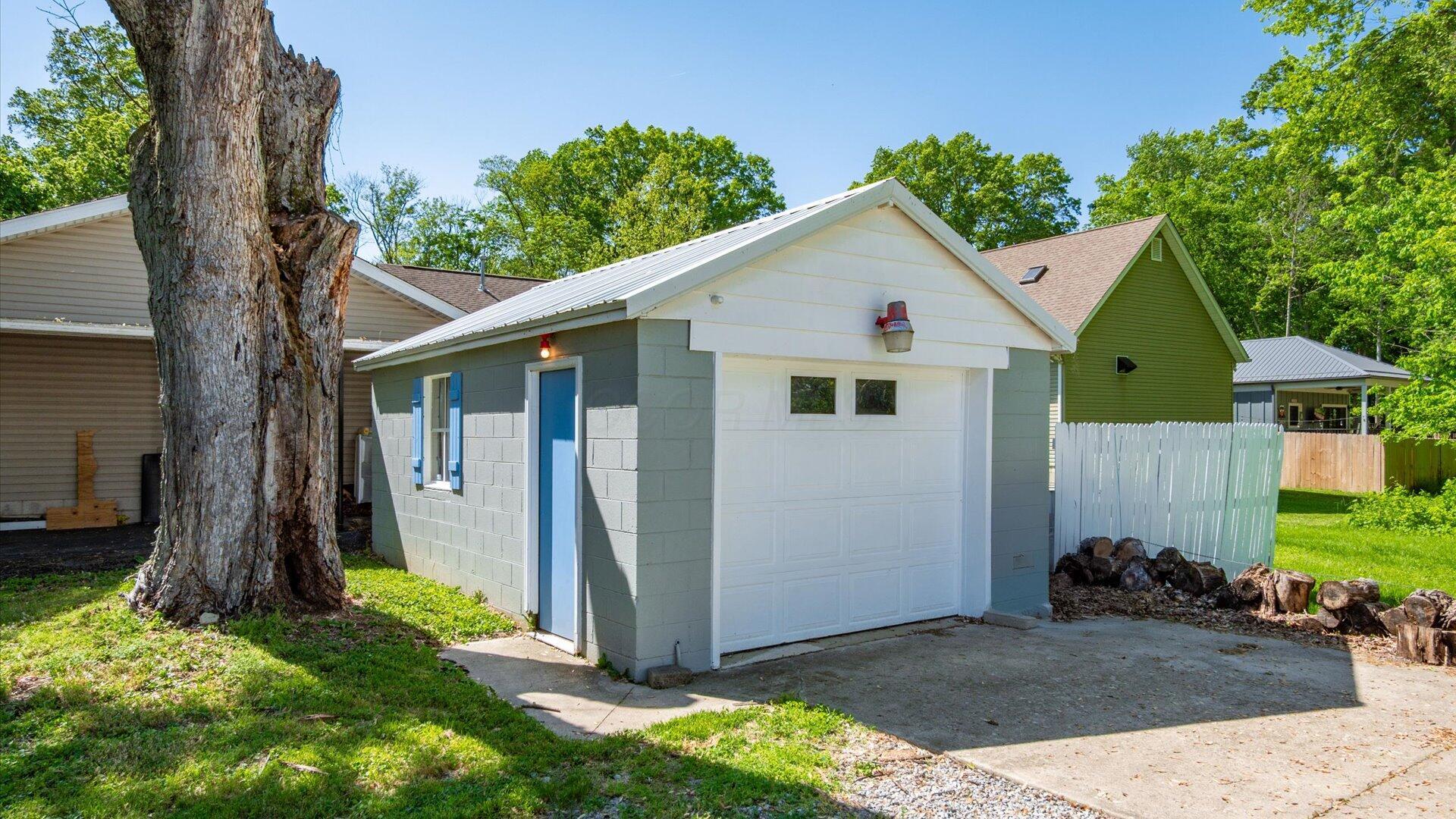 109 Beacon Light Lane, Buckeye Lake, Ohio image 4