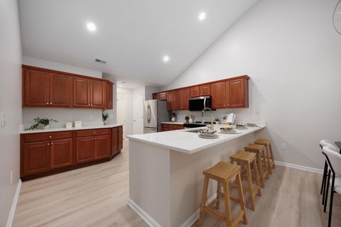 Tiny photo for 4213 Cobbler Road 14 #14, New Albany, OH 43054 (MLS # 226014631)