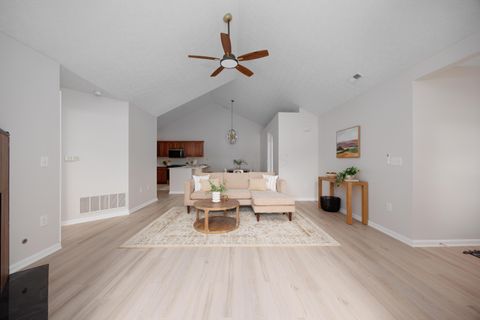 Tiny photo for 4213 Cobbler Road 14 #14, New Albany, OH 43054 (MLS # 226014631)
