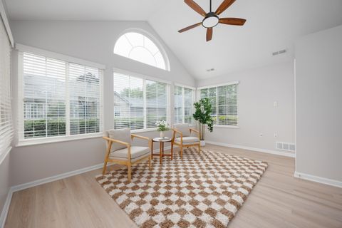 Tiny photo for 4213 Cobbler Road 14 #14, New Albany, OH 43054 (MLS # 226014631)