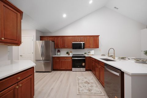 Tiny photo for 4213 Cobbler Road 14 #14, New Albany, OH 43054 (MLS # 226014631)