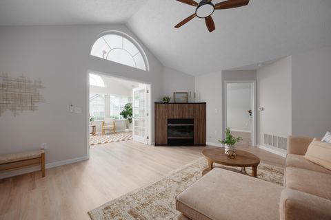 Photo of 4213 Cobbler Road 14 #14, New Albany, OH 43054 (MLS # 226014631)