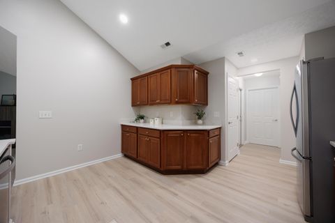 Tiny photo for 4213 Cobbler Road 14 #14, New Albany, OH 43054 (MLS # 226014631)