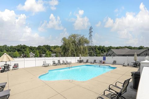 Tiny photo for 4213 Cobbler Road 14 #14, New Albany, OH 43054 (MLS # 226014631)