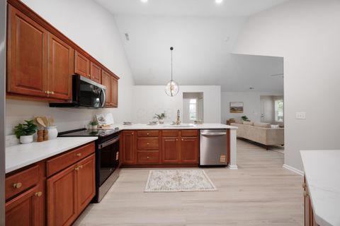 Tiny photo for 4213 Cobbler Road 14 #14, New Albany, OH 43054 (MLS # 226014631)