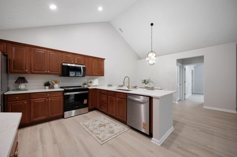 Tiny photo for 4213 Cobbler Road 14 #14, New Albany, OH 43054 (MLS # 226014631)